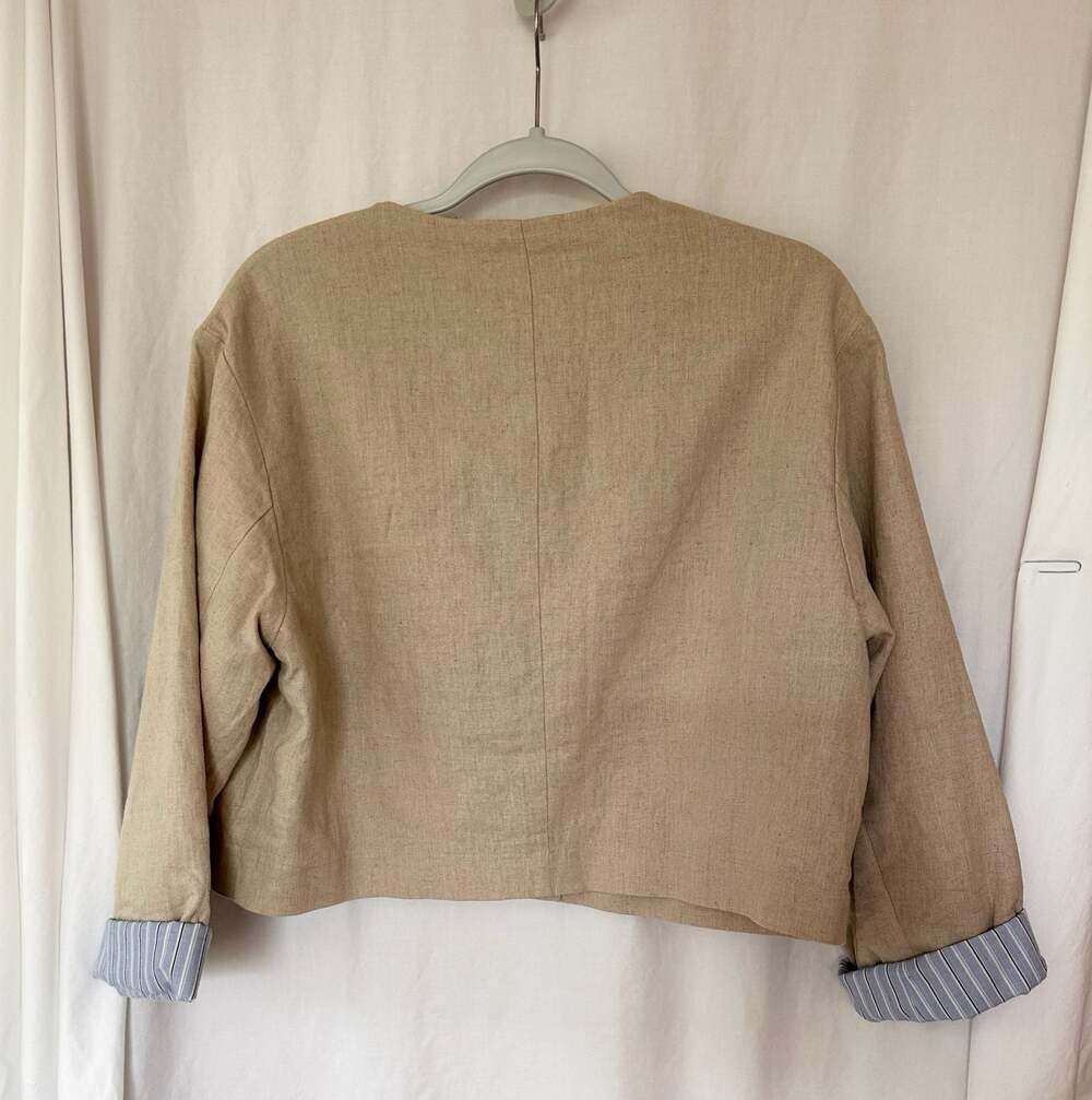 Zara Beige Linen Blend Cropped Jacket with Striped Cuffs - Picture 2 of 4